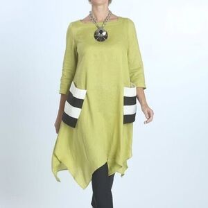 NWT IC Collection Light Green Tunic Dress with Black and White Accents Large